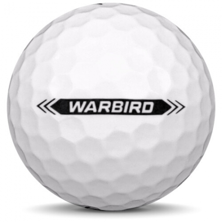 De golfbal Callaway Warbird in jaarmodel 2024.