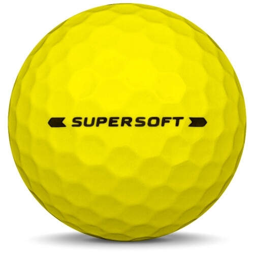 Golfboll av modellen Callaway Supersoft i 2020 års version med gul färg från sidan