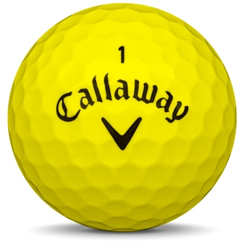 Golfboll av modellen Callaway Supersoft i 2020 års version med gul färg framifrån